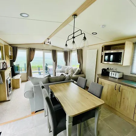 Holiday park With Stunning Views *